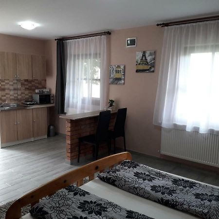 Aquatherma Apartman Шарошпатак Екстер'єр фото
