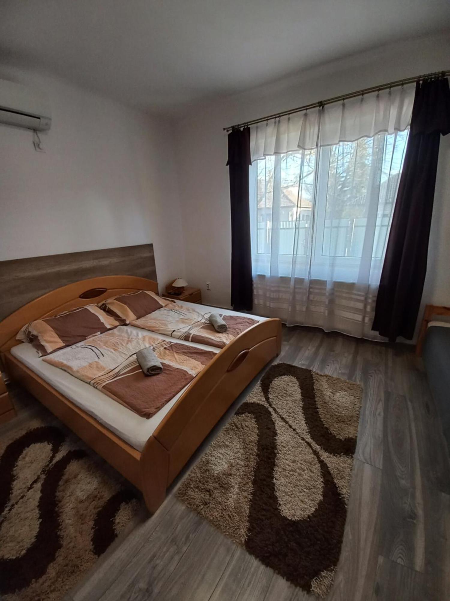 Aquatherma Apartman Шарошпатак Екстер'єр фото
